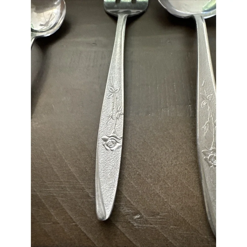 International INS605 Florentine Rose Japan 5 Piece Serving Set Stainless
